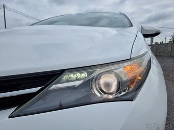 Toyota Auris Touring Sports 1.4 l D-4D DPF Style za 5.690 € - 5