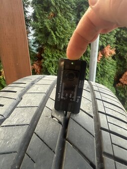 Predám letné Pneu 235/55/19  Hankook - 5