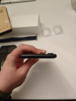 Apple iPhone Xr 64GB + Apple Watch 4 44mm 16GB - 5