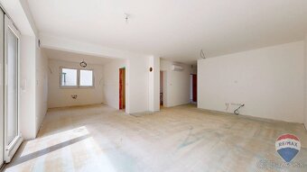 SKOLAUDOVANÉ - na predaj novostavba 4-izbový rodinný dom Tre - 5