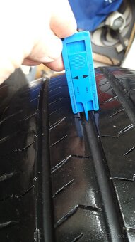 Predám pneumatiky 215/75/R16C - 5