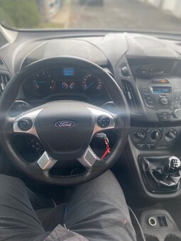 Ford Toureno - 5