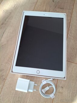 iPad 7 32GB Wifi+Cellular(SIM karta) - batéria 90% - 5