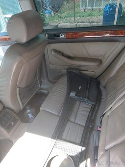 Audi A6 2.5 V6 - 5