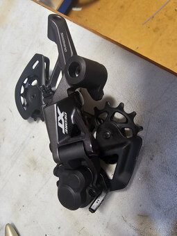 prehadzovačka Shimano Deore XT RD-M8100 - 5