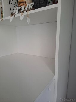 Barový pult s regálom - 5
