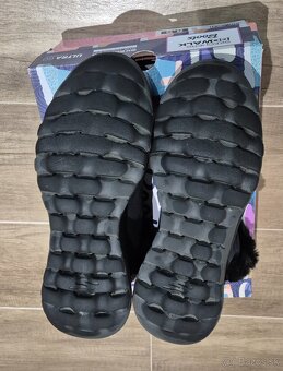 Dámske semišové čižmičky Skechers - 5