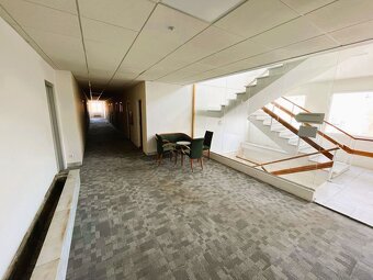 Prenájom kancelárskeho priestoru 41 m2 s parkovaním Pezinok, - 5