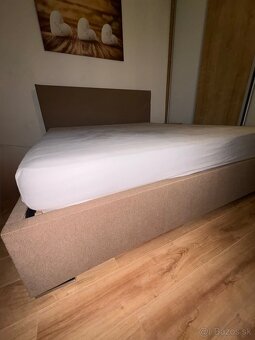 Predám čalúnenú posteľ,matrac Dormeo a NOVÉ lamelové rošty - 5