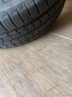 Pneu 205/70 R 15 C - 5