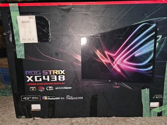 ASUS ROG Strix XG438 43" - 5