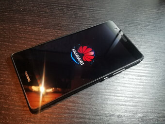 Staršie mobilné telefóny Samsung a Huawei + kryty - 5