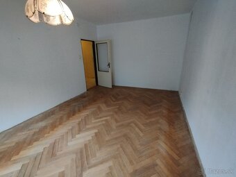 Predaj - veľký 2 izbový byt Tlmače-Lipník, okres Levice - 5