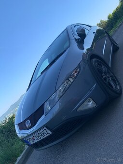 Honda Civic 1.8 i-VTEC - 5