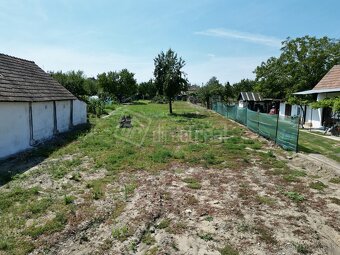 Stavebný pozemok v tichej lokalite o výmere až 1336 m2… - 5
