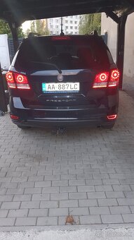 Fiat Freemont 2.0 MJT 125kW – 7 miest, trojzónová klíma, vyh - 5