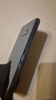 Predám Samsung S10e Prism Black 128 GB, 6 GB RAM - 5