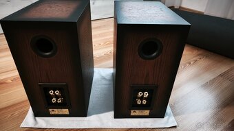 Regálový reproduktor Castle Knight 2 - 5