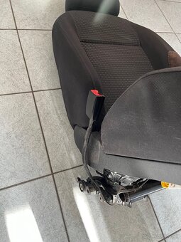 Predné sedadlo vodiča Superb - 5