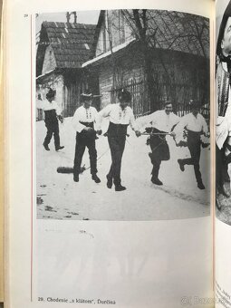Keltské mýty a magie, Fándly Piľní domajší, Rok vo zvykoch n - 5