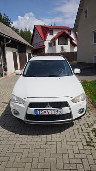 Mitsubishi Outlander 2.2 / diesel / 4x4 SUV / 7.miestne - 5