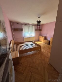 Predaj rodinného domu v centre mesta Nesvady - 5