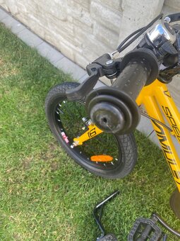 Predám detský bicykel Amulet Speedy 16” + pomocné kolieska - 5