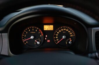 Kia Rio 1.4 benzín - 5