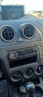 Ford fiesta 1.4 - 5