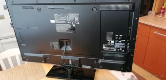 Predám LCD TV Panasonic TX L42E6EK - 5