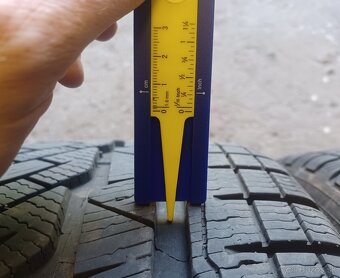 235/35R19 MICHELIN zimné - 5