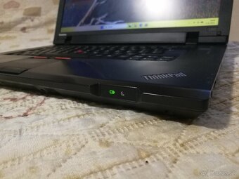 Lenovo. i3 4x2,4 GHz. SSD 128 GB. 15,6“. 8GB. Nová baterka. - 5