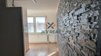 Na predaj veľký 3 - izbový byt v Komárne vo výbornej lokalit - 5
