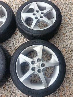 Kia R17 - 5