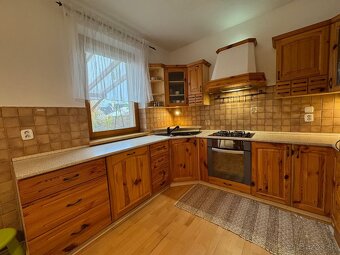 IDEALNY 5-izb. RD PRE RODINU - len 4 km od mesta - 5