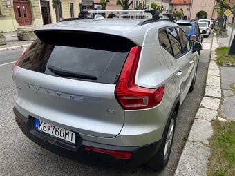 Volvo XC40 T4 190k Momentum AWD A/T - 5