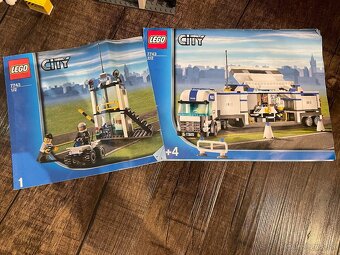 LEGO City 7743 – Police Command Center - 5