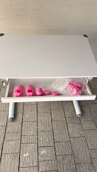 Výškovo nastaviteľný detský stôl - 5