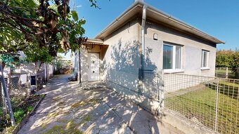 Rodinný dom na polosamote s úplným kľudom a pohodlím. - 5