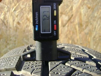 235/40 r18 zimne pneumatiky - 5