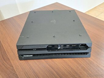 Sony PlayStation 4 Pro 1TB - 5