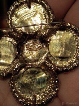 Stará brošňa Chanel - 5