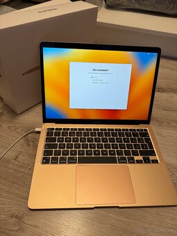 MacBook Air s cipom M1 13” - 5