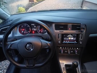 Volkswagen Golf - 5
