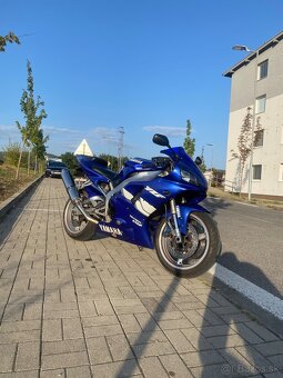 Yamaha yzf-r1 - 5