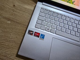 Asus Vivobook PRO 14 OLED s 8gb ram ryzen 5 procesorom 5 gen - 5