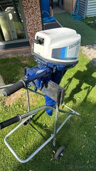 Dobrý deň predám zavesny lodny motor Honda 8hp 4Takt chytá - 5