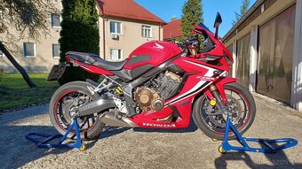 Honda cbr 650r - 5