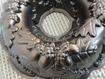 Forma na kolac / babovku AUTUMN WREATH, zn.Nordic Ware - 5