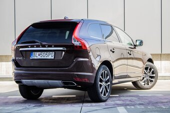 Volvo XC60 D4 2.4L Drive-E Luxury Geartronic AWD - 5